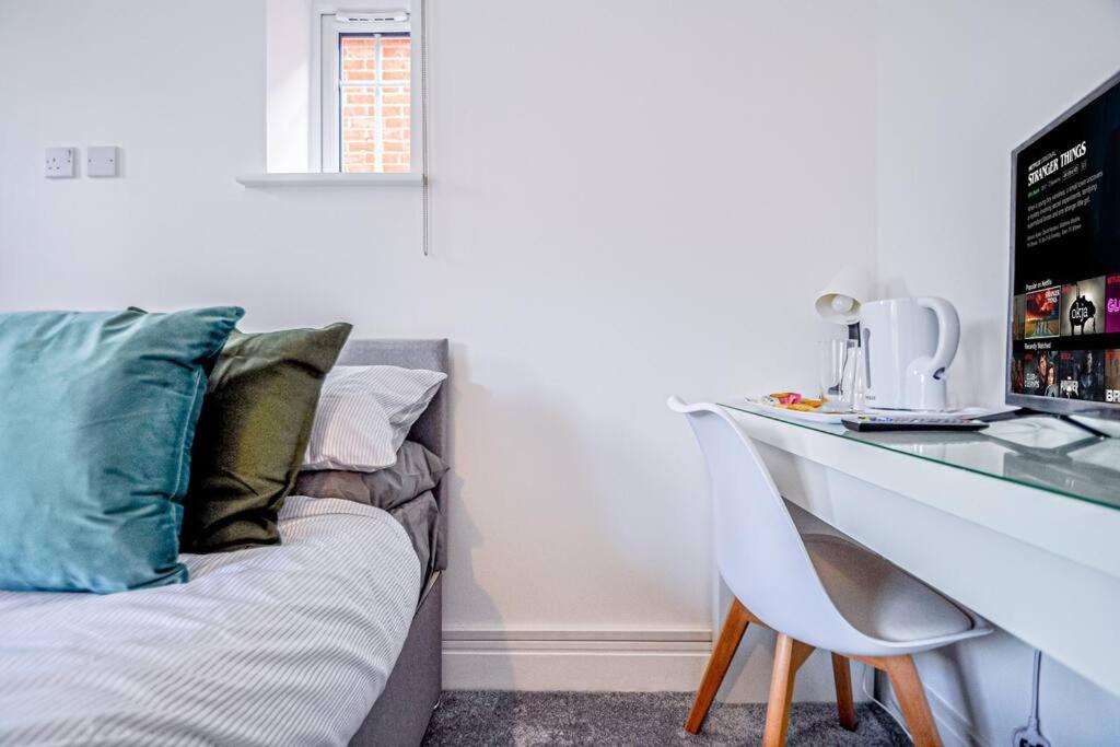Entire House Sleeps 8 Near The River Thames Maidenhead Dış mekan fotoğraf