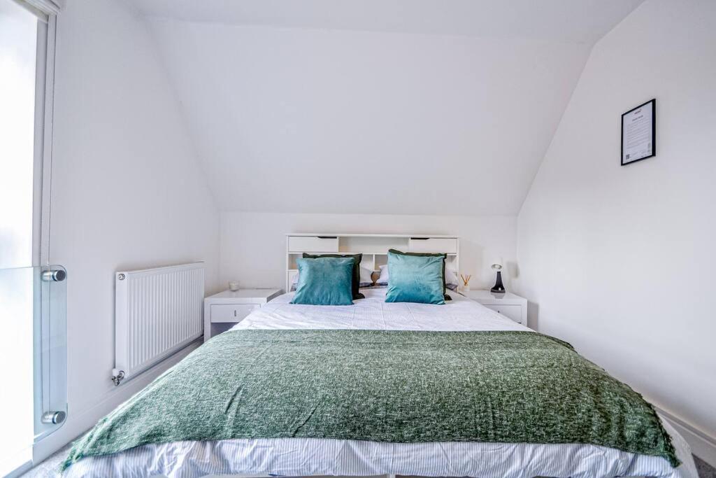 Entire House Sleeps 8 Near The River Thames Maidenhead Dış mekan fotoğraf