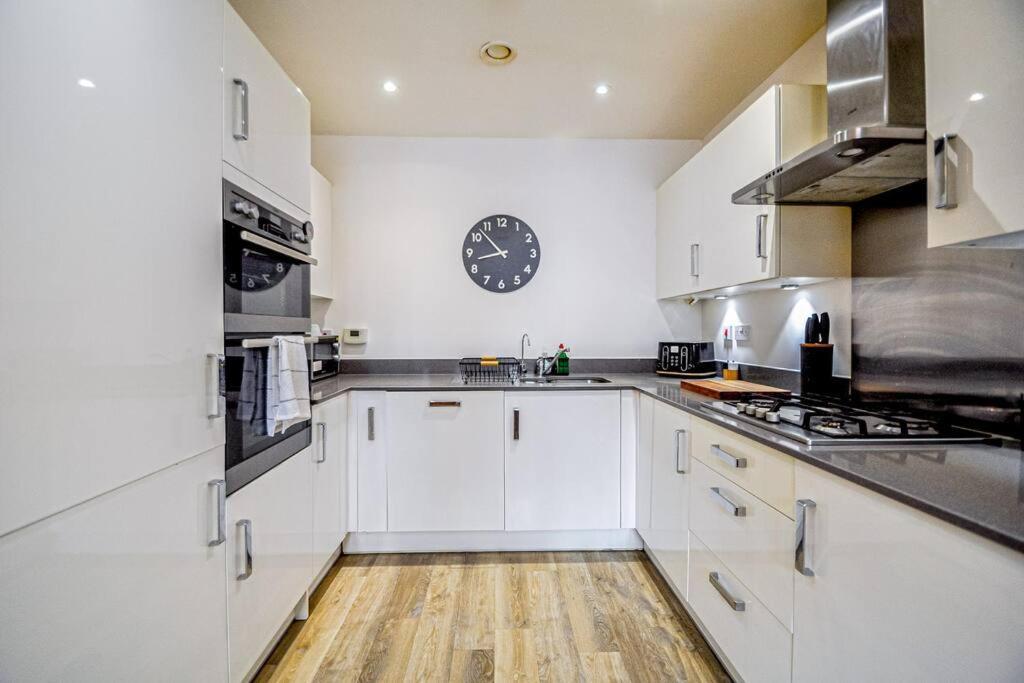 Entire House Sleeps 8 Near The River Thames Maidenhead Dış mekan fotoğraf