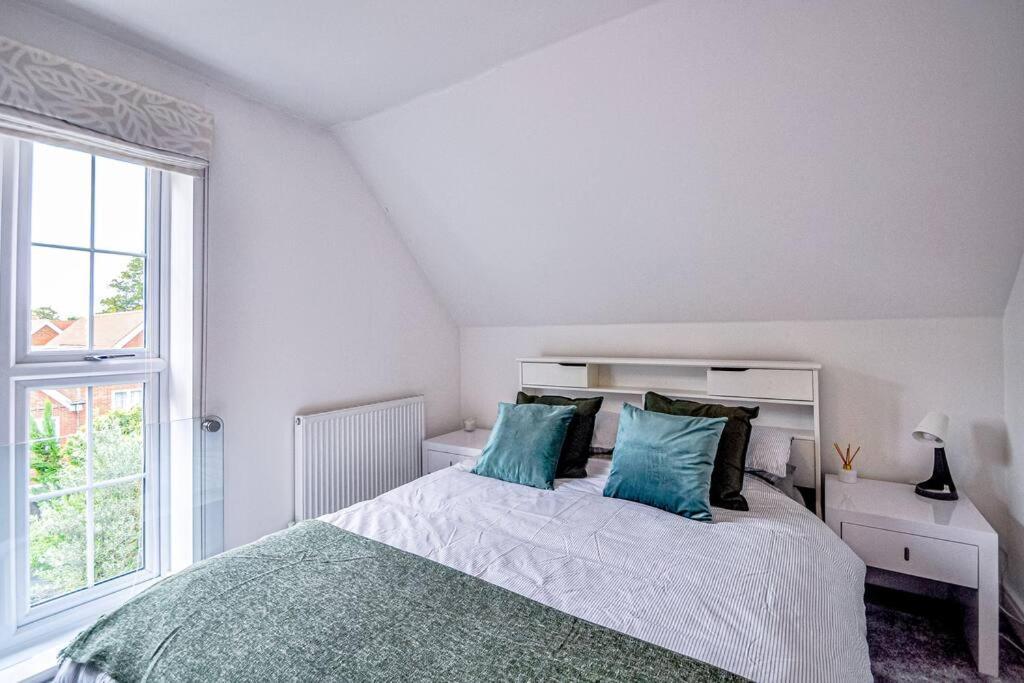 Entire House Sleeps 8 Near The River Thames Maidenhead Dış mekan fotoğraf