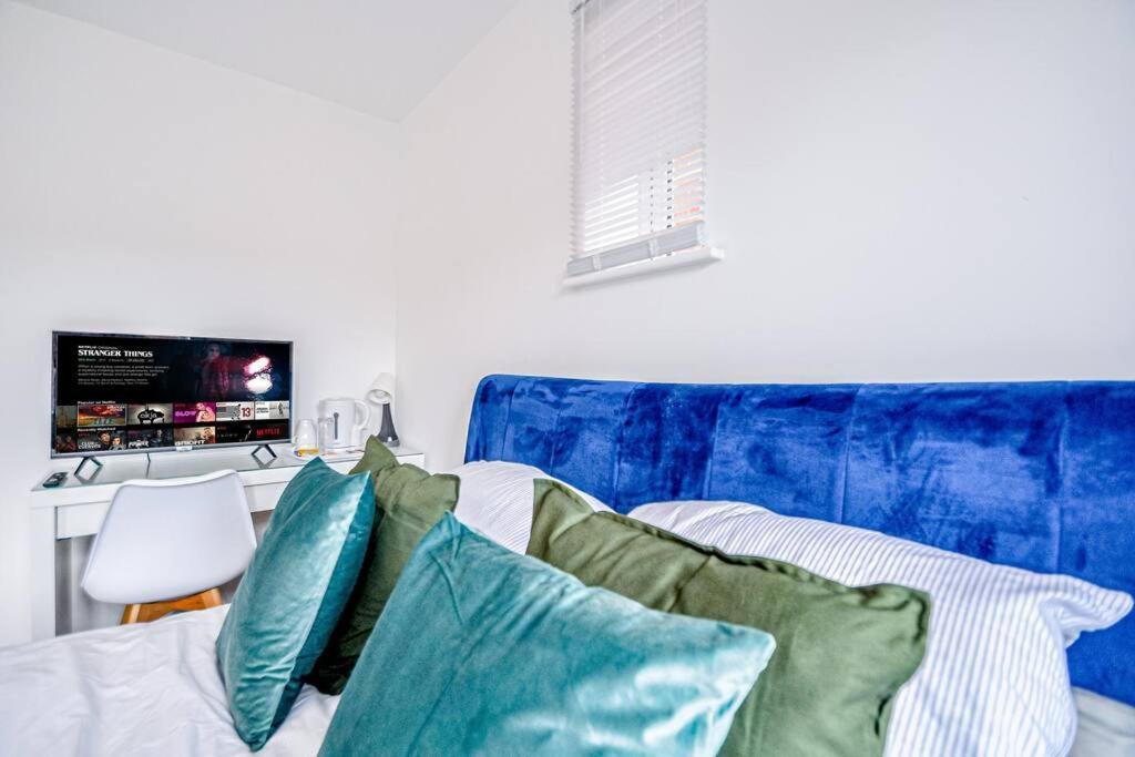 Entire House Sleeps 8 Near The River Thames Maidenhead Dış mekan fotoğraf