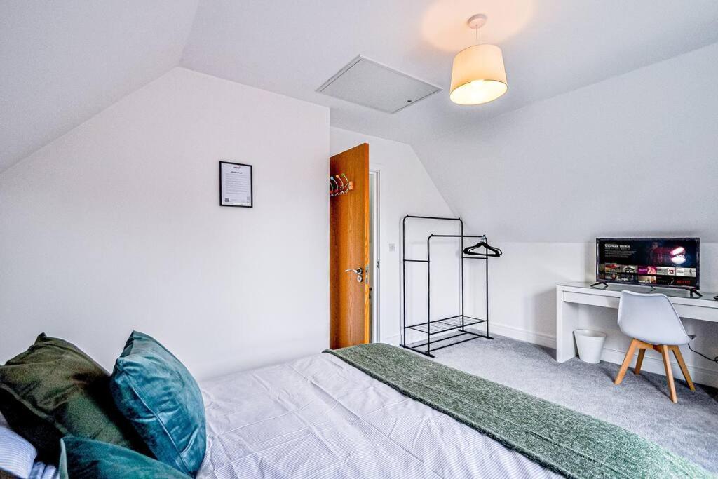 Entire House Sleeps 8 Near The River Thames Maidenhead Dış mekan fotoğraf